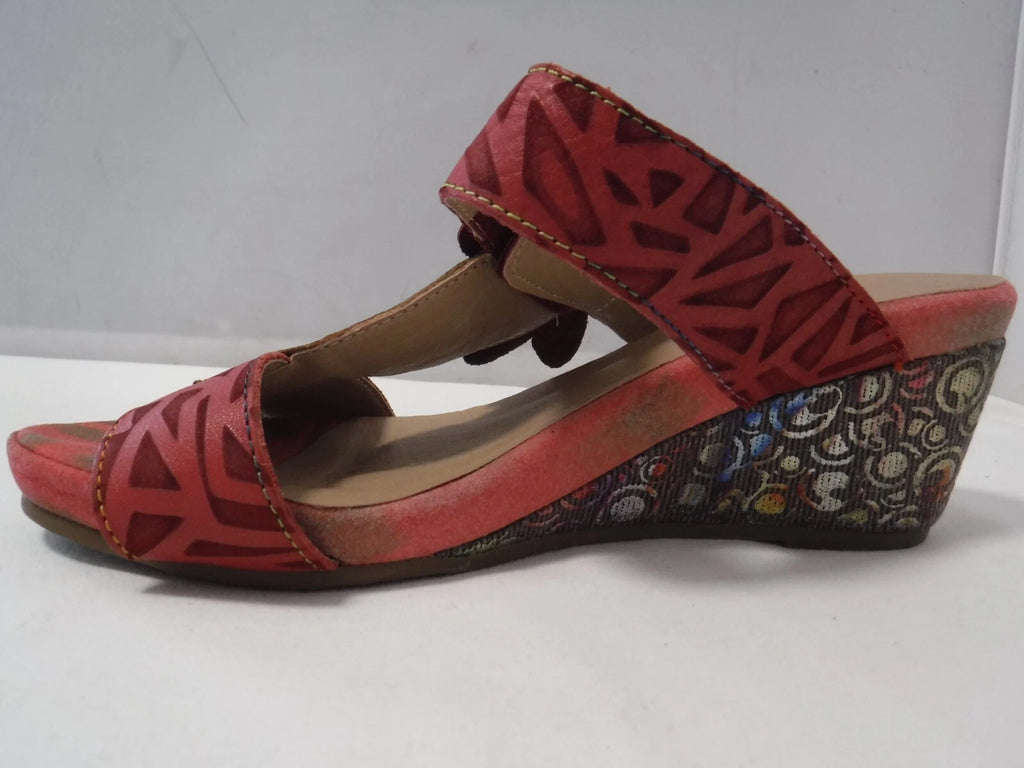 L’artiste By Spring Shayla Wedge Sandal Size 39 / 8.5 Red Green Floral Appliqué