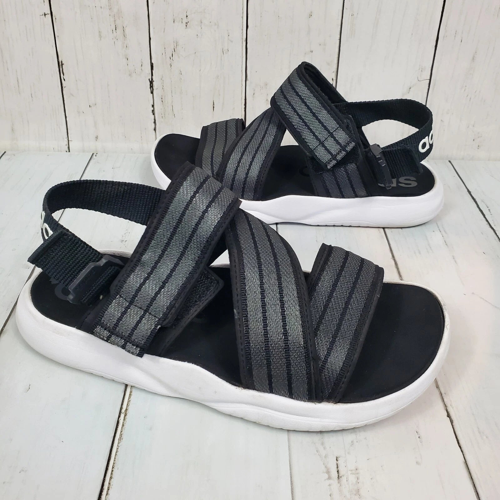 Adidas 90s Style Sandal Slides Women's Size 7 Black White Comfy Straps Stretch