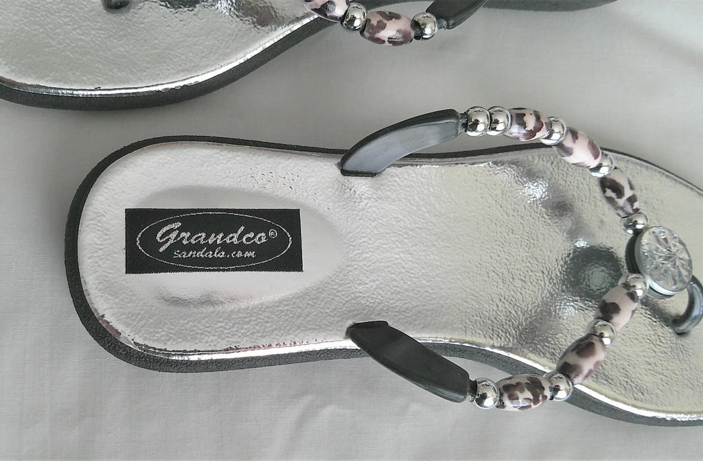 GrandCo Silver Thong Slide-on Sandal Bead Straps Silver 1" Heel Size 8M