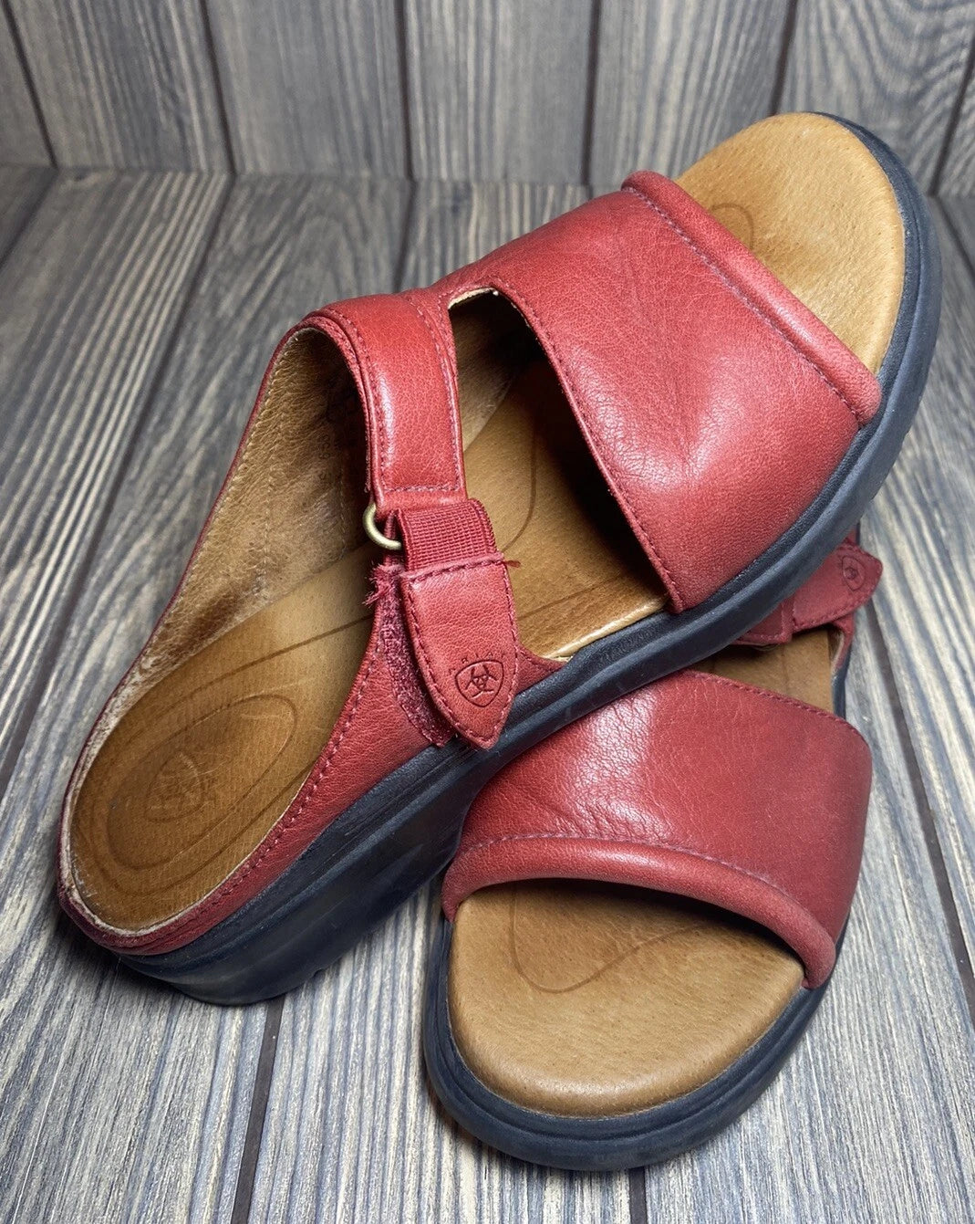 ARIAT Women’s Sandals Size:6.5B Style# 94160 Red Leather Open Toe Slides Sandals