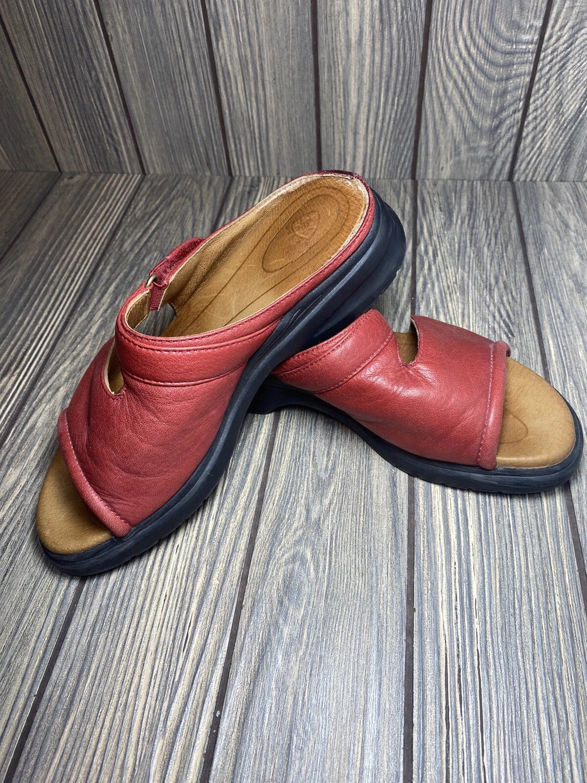 ARIAT Women’s Sandals Size:6.5B Style# 94160 Red Leather Open Toe Slides Sandals