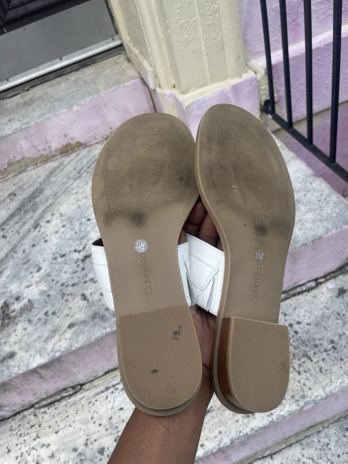 Calvin Klein Farley White/Silver Leather Sandals Women’s Size 11 – Chic Style