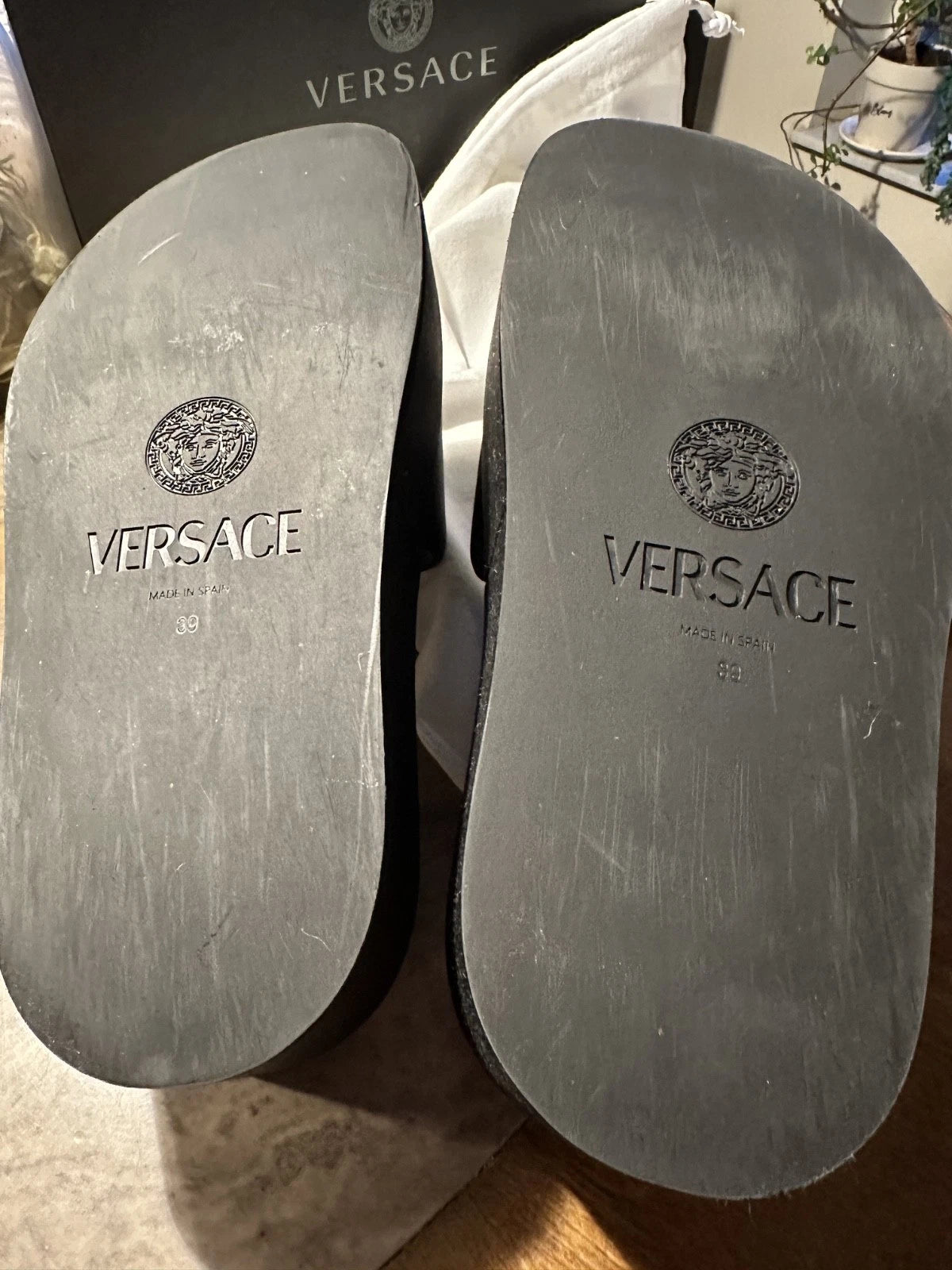 Black VERSACE MEDUSA '95 BIGGIE Platform Slide Sandal Sz 9 SOLD OUT EXCELLENT
