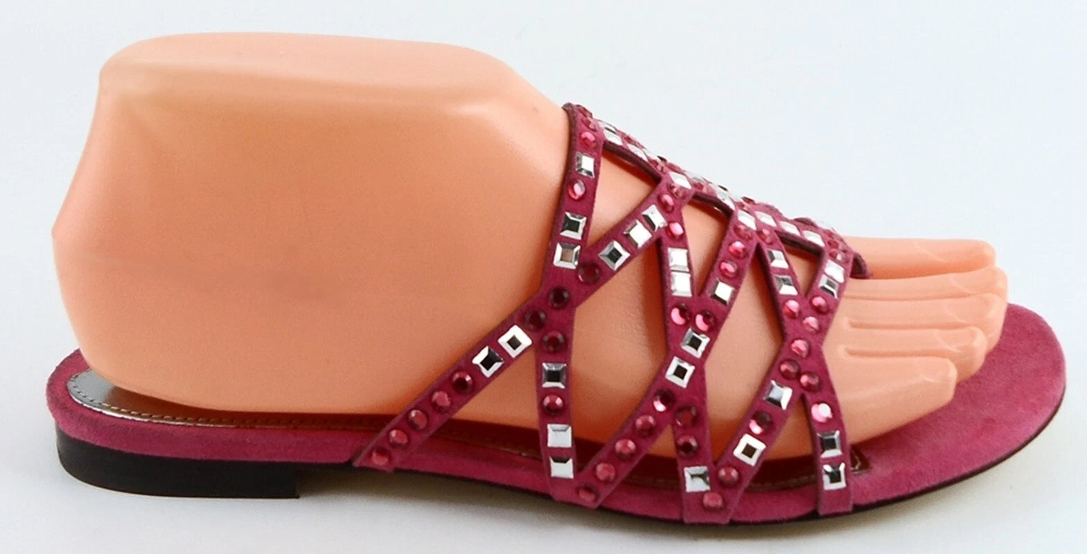 $155 VIA SPIGA DUSTIN Fuschia Suede Jeweled Designer Fashion Thongs Sandals 6.5
