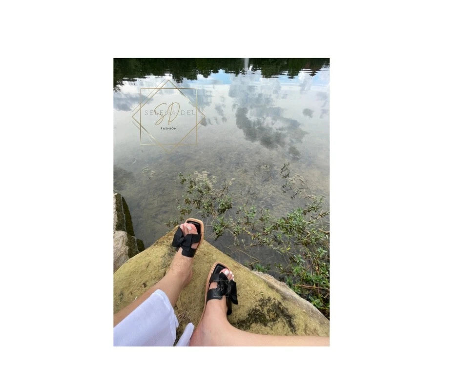 CUTE SUMMER POOL/ BEACH FASHIONABLE BOW DECOR FLAT SANDALS BENDABLE COMFORTABLE