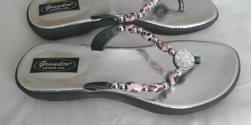 GrandCo Silver Thong Slide-on Sandal Bead Straps Silver 1" Heel Size 8M