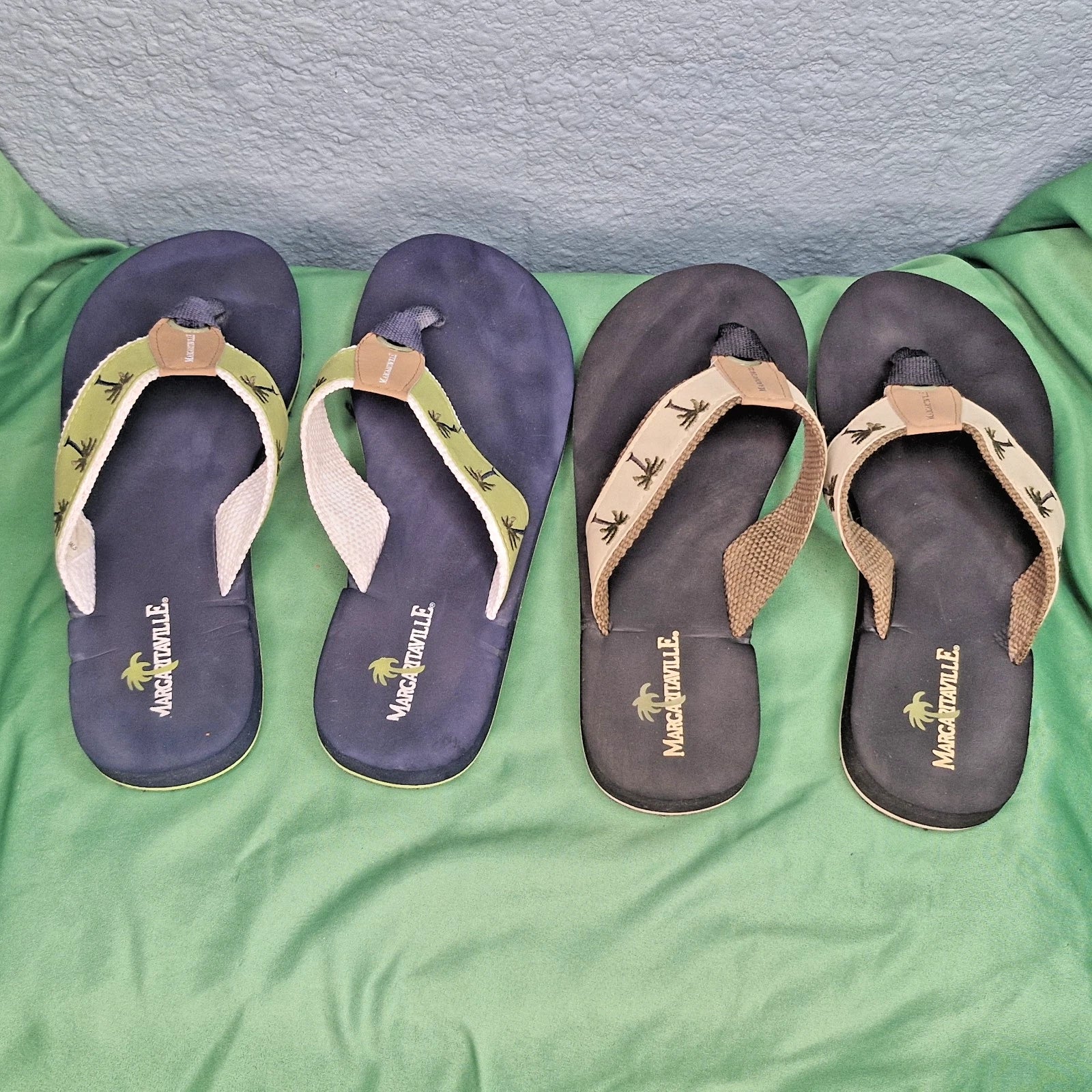 Lot 2 Margaritaville Flip Flops Breezy Wedge Style Tan & Green Palm Trees Size 8