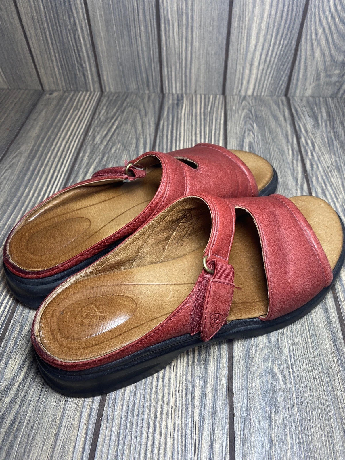 ARIAT Women’s Sandals Size:6.5B Style# 94160 Red Leather Open Toe Slides Sandals