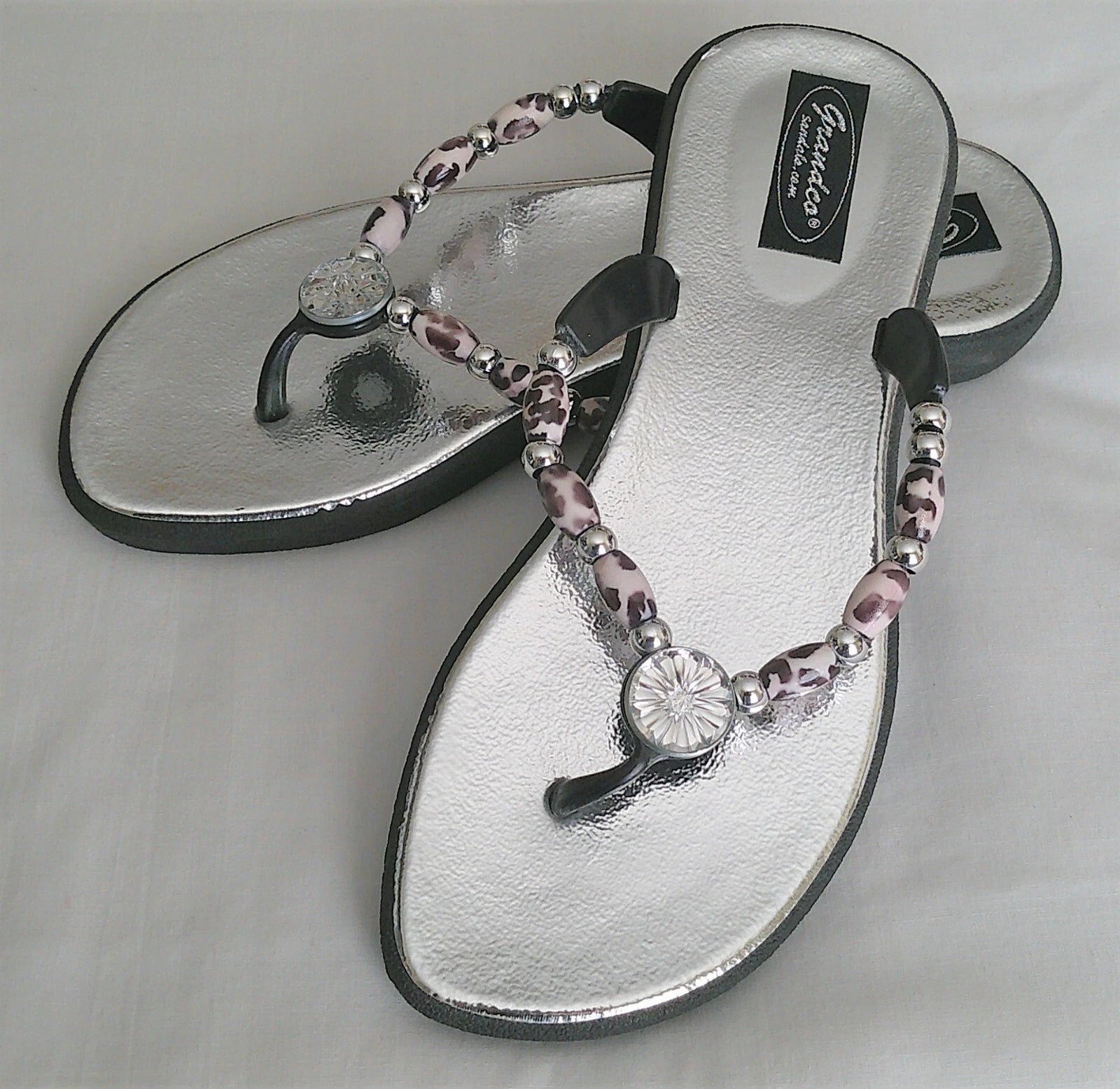 GrandCo Silver Thong Slide-on Sandal Bead Straps Silver 1" Heel Size 8M