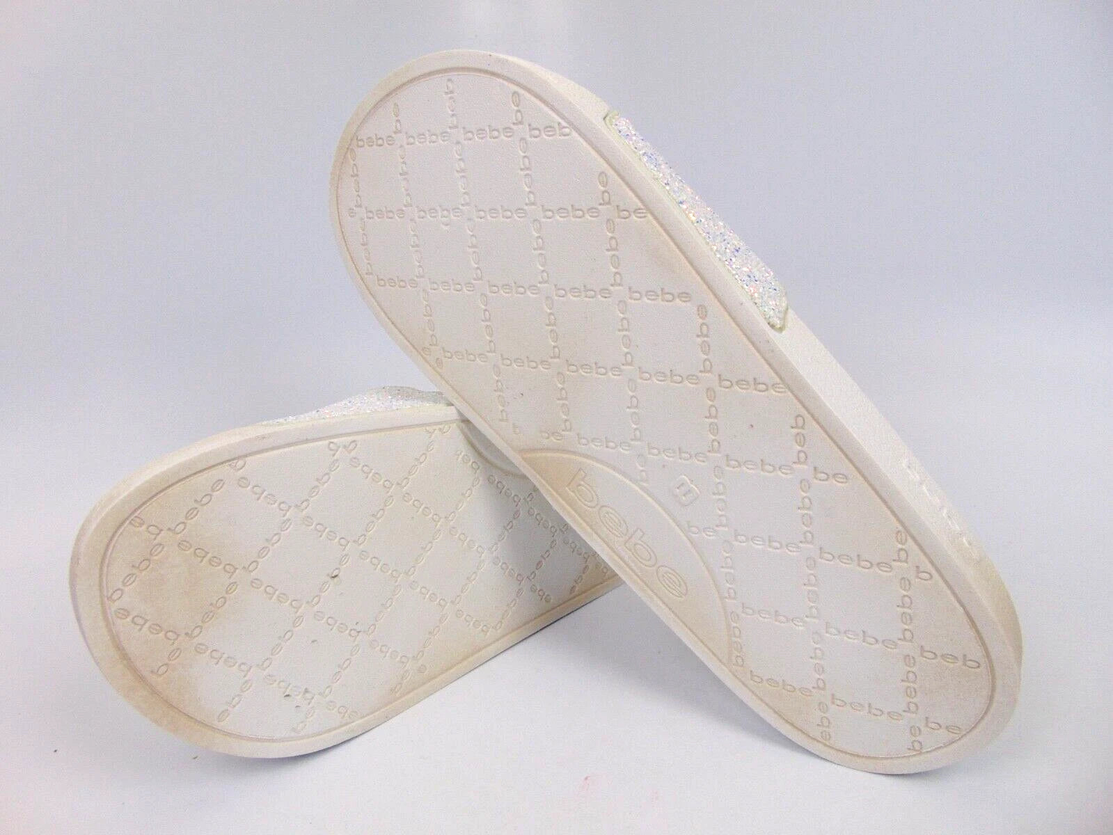 Bebe Women's Fraida Glitter Slide Fashion Sandals Flats Size 8.0 M, White Glitte