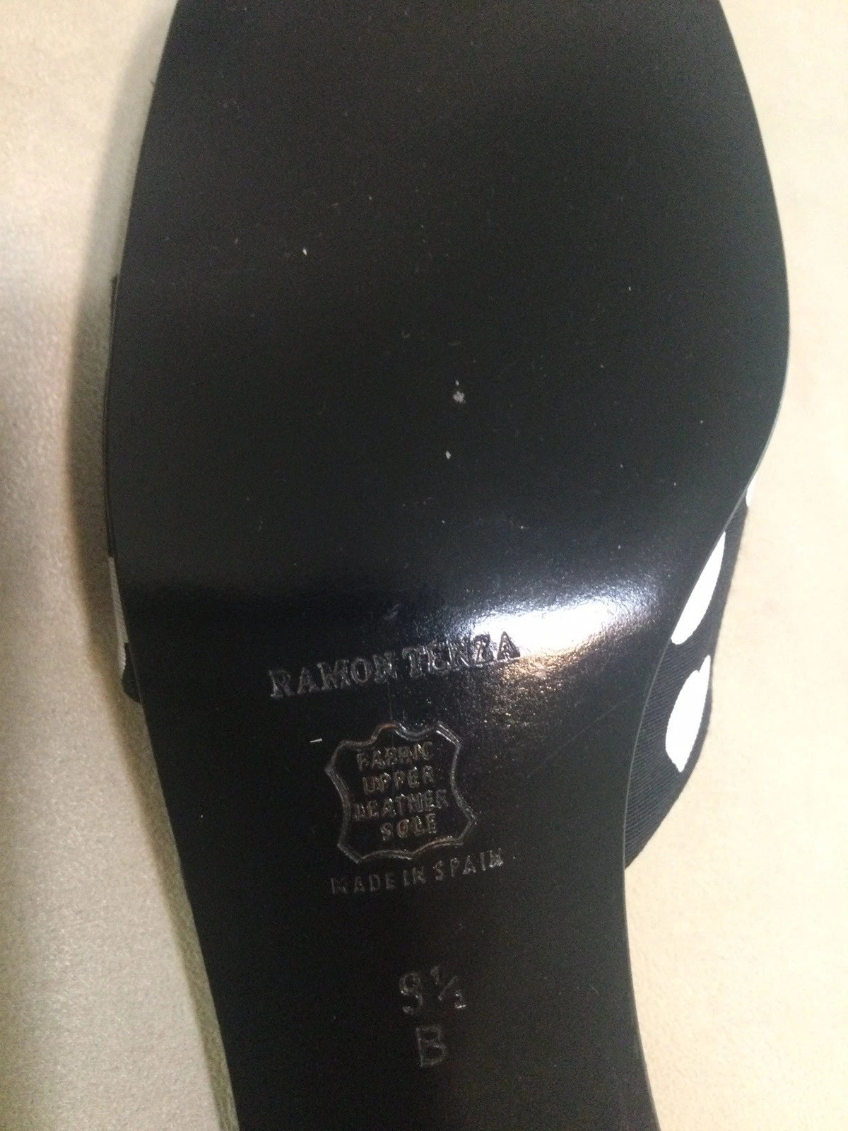 Vintage Ramon Tenza Black & White Heart Slide Sandals Size 9 1/2B