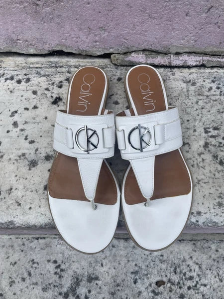 Calvin Klein Farley White/Silver Leather Sandals Women’s Size 11 – Chic Style