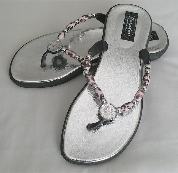 GrandCo Silver Thong Slide-on Sandal Bead Straps Silver 1" Heel Size 8M