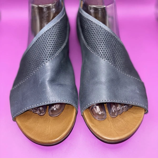 Bueno Tahiti Blue Soft Leather Open Toe Sandals WMS Sz 11/42 Comfort EUC (0421)