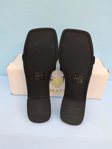 Beast Fashion LANA-01 Nude Chain Women's Flat Slide Sandals Size US 6.5 Black