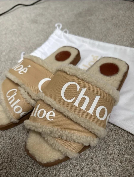 Chloe Woody Shearling Lined Sandal Flats Size 38 Beige Tan Slipper style Slide
