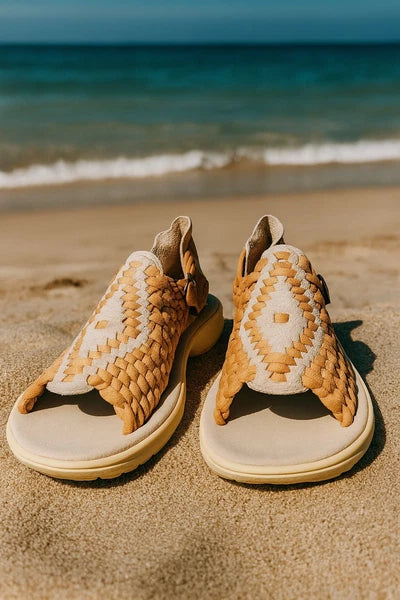 Beach Style Unisex Sandals Beige Woven Stretch Fit Leather Rubber Sole 8 US