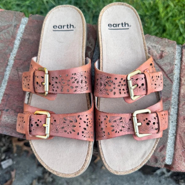 Earth Antigua 6.5 Wide Sun Orange Leather Floral Cutout Buckle Slide Sandals NEW