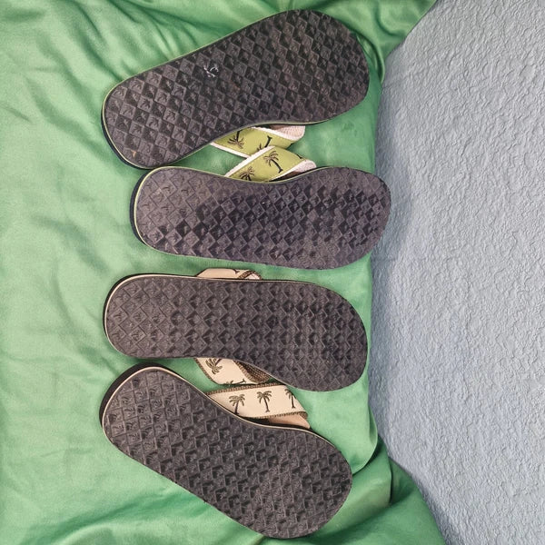 Lot 2 Margaritaville Flip Flops Breezy Wedge Style Tan & Green Palm Trees Size 8