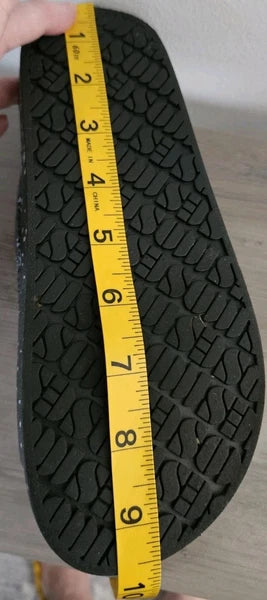 Freedom Moses Sandal SZ 6.5 Black And Gray Tie Dye Style