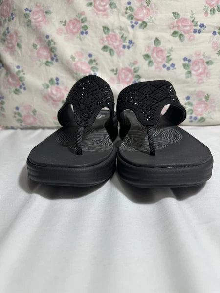 Clarks Women's Black Sandals flip flop style women size 10 New without tag