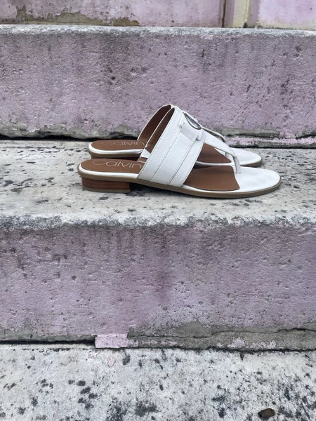 Calvin Klein Farley White/Silver Leather Sandals Women’s Size 11 – Chic Style