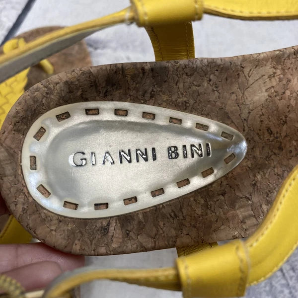 GIANNI BINI Sandal Womens 8 Windsor731 Empre Braided Leather Yellow Thong Flat