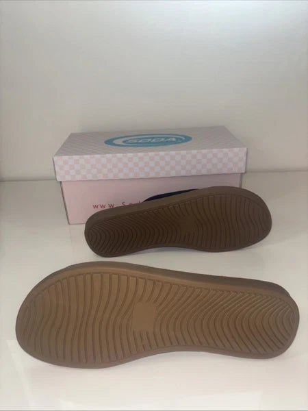 Black Slide Sandals sz 6 spring summer boho folk indie quiet luxury Classic NEW