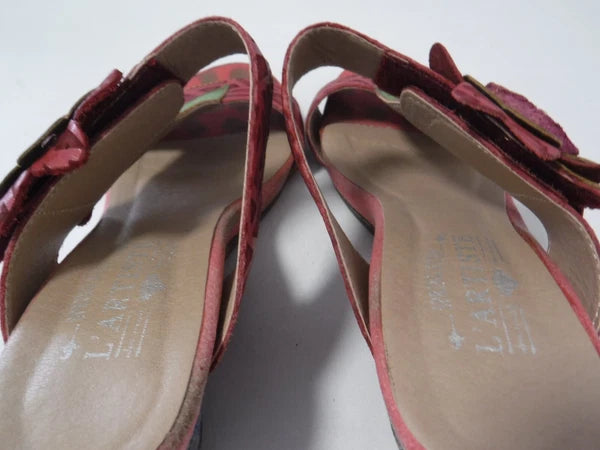 L’artiste By Spring Shayla Wedge Sandal Size 39 / 8.5 Red Green Floral Appliqué