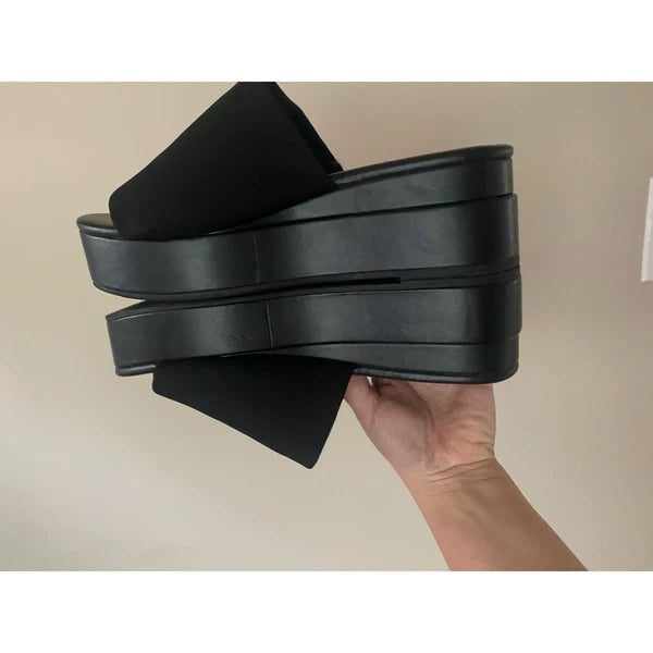 EUC Steve Madden “Bendable” / “Slinky” Style Platform Slides Black Size 8