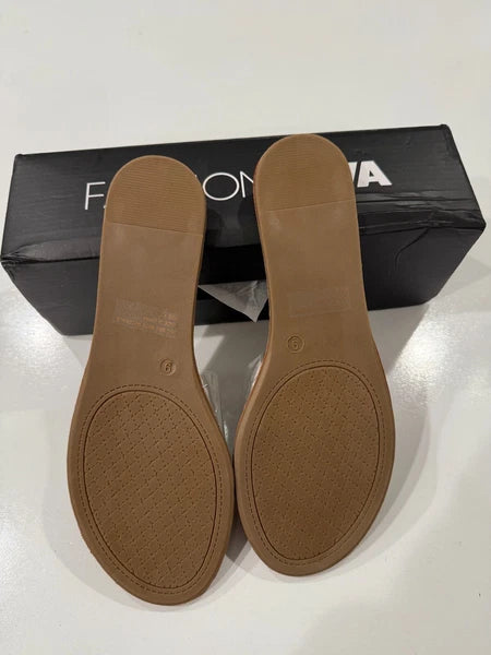 Fashion Nova "Are We Clear" Sandal Slide Clover 135A Size 9 Clear Jelly NEW