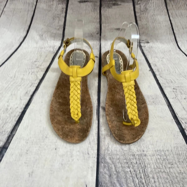 GIANNI BINI Sandal Womens 8 Windsor731 Empre Braided Leather Yellow Thong Flat